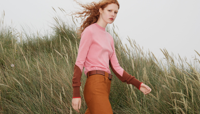 The Woolmark Company是專門生產羊毛產品的澳洲品牌，今個秋冬，品牌將與&nbsp;Victoria Beckham的同名品牌合作推出首個「端到端」可追溯系列，即是由採購原料、生產，至